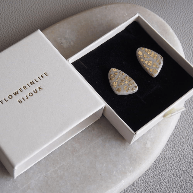 Boucles d'oreilles craquelé pierre granit éclat doré