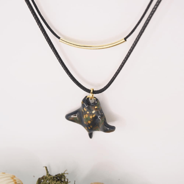 Collier raie léopard cordon effet cuir