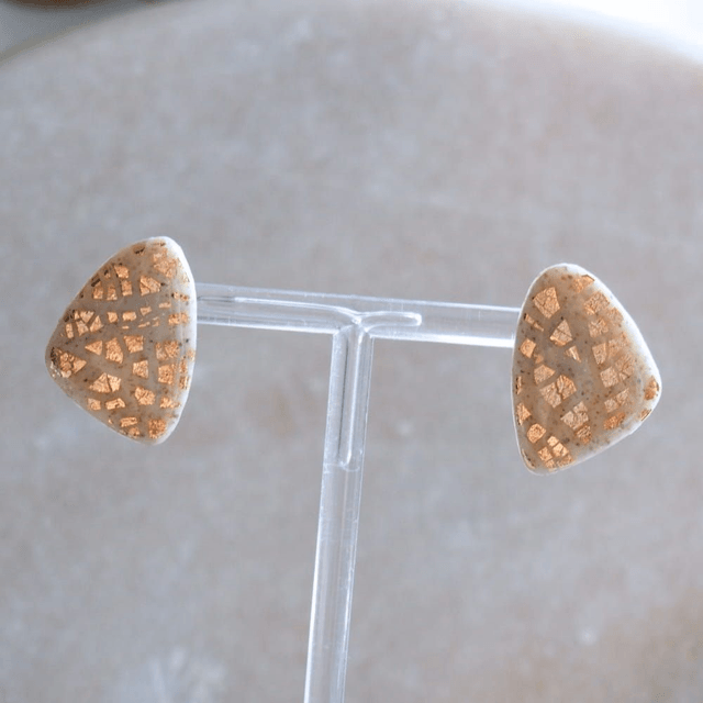Boucles d'oreilles craquelé pierre granit éclat doré