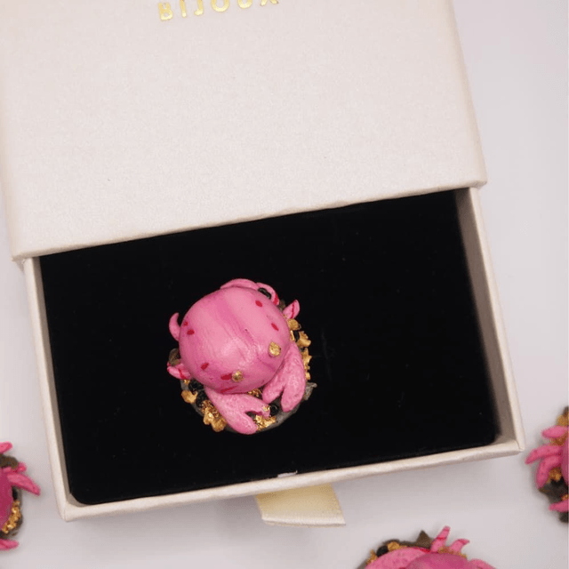 Broche crabe rose artisanale 