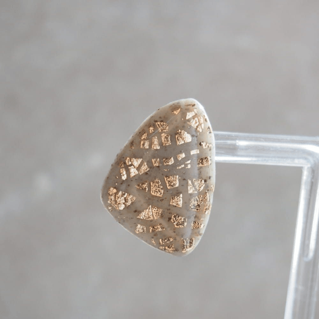 Boucles d'oreilles craquelé pierre granit éclat doré