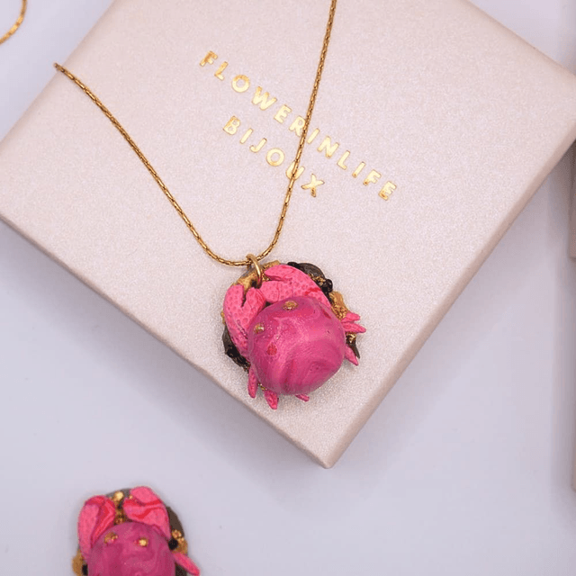 Collier crabe rose