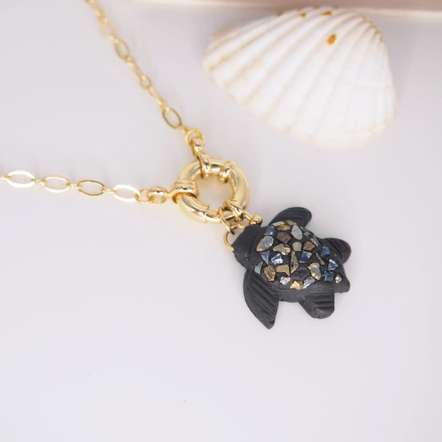 Collier tortue trésor marin
