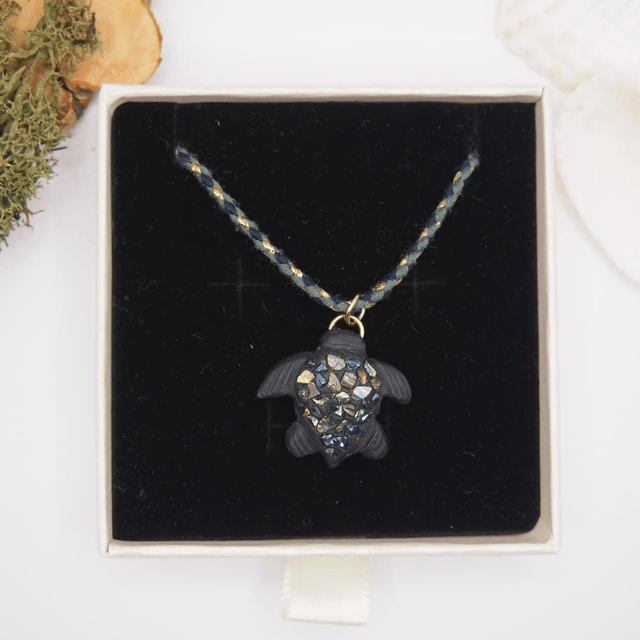 Collier Tortue cordon tressé