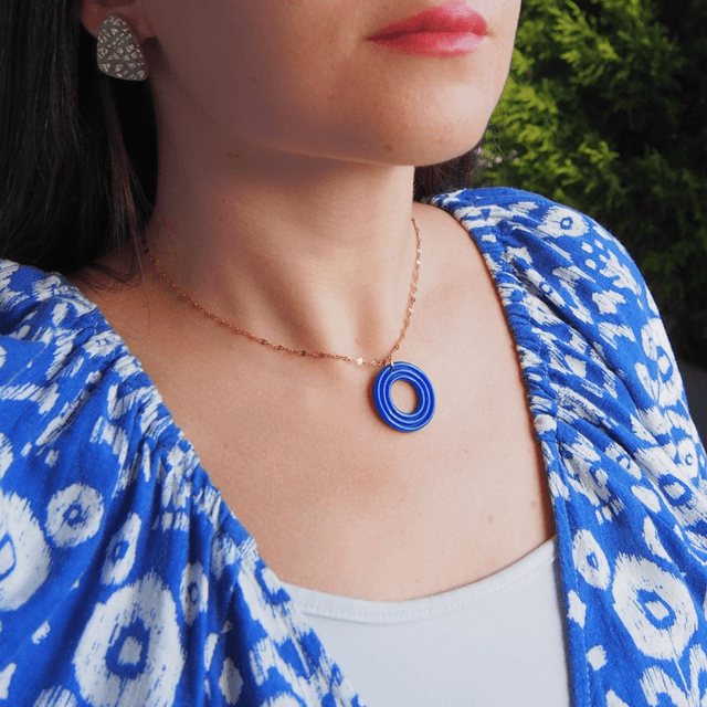 Collier en acier inoxydable avec pendentif bleu roi fait main 