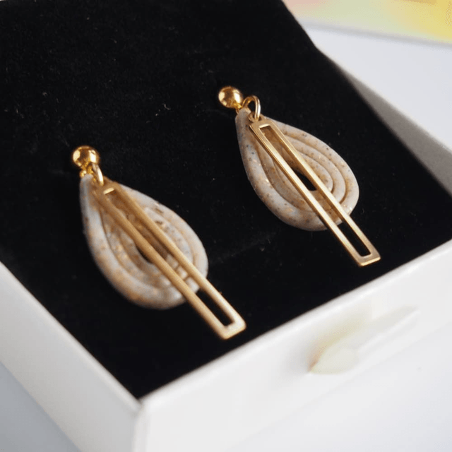Boucles d'oreilles galets dorés